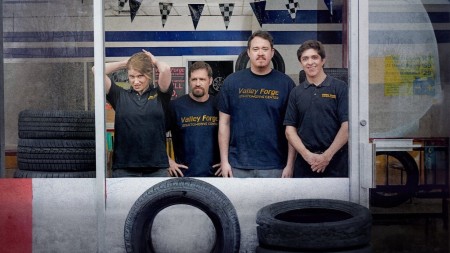 Lốp xe (Phần 2) Tires (Season 2)