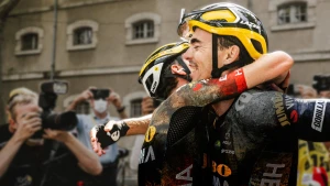 Tour de France: Trên từng dặm đường (Phần 3) Tour de France: Unchained (Season 3)